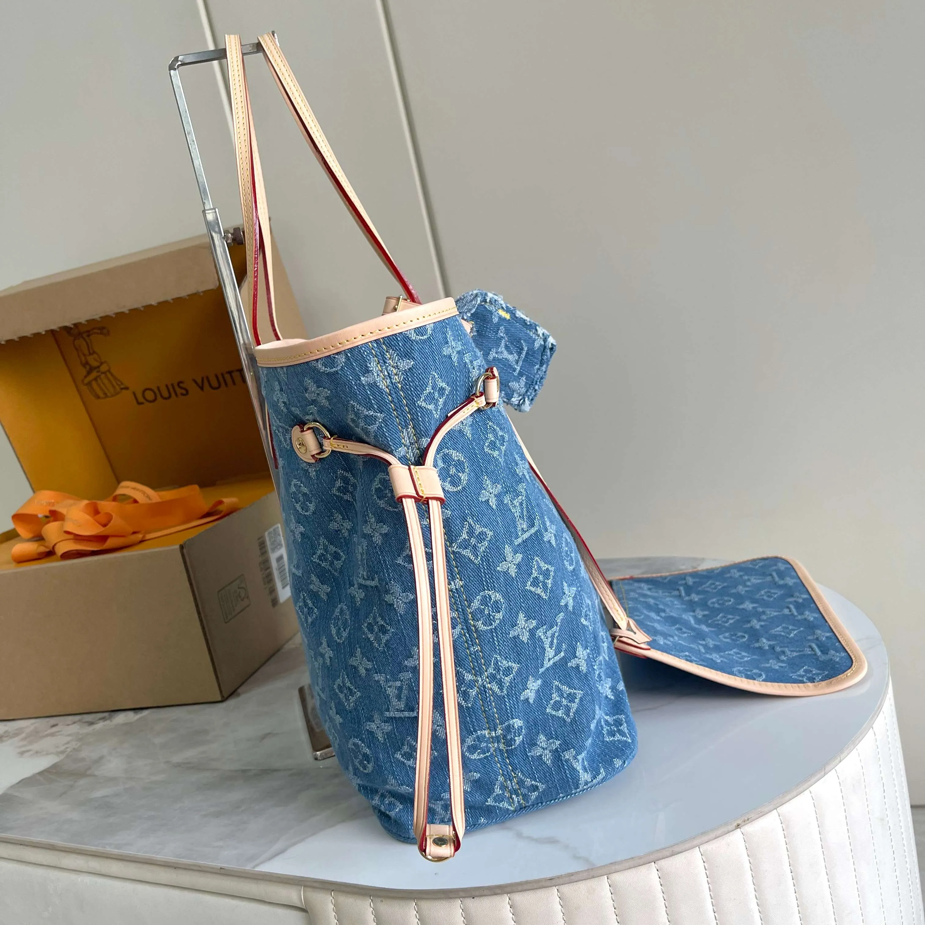 All Categories Official Website "Brand Women's Bags" Women's Bags 💙 LV LV 2026 New Handheld Shoulder Bag