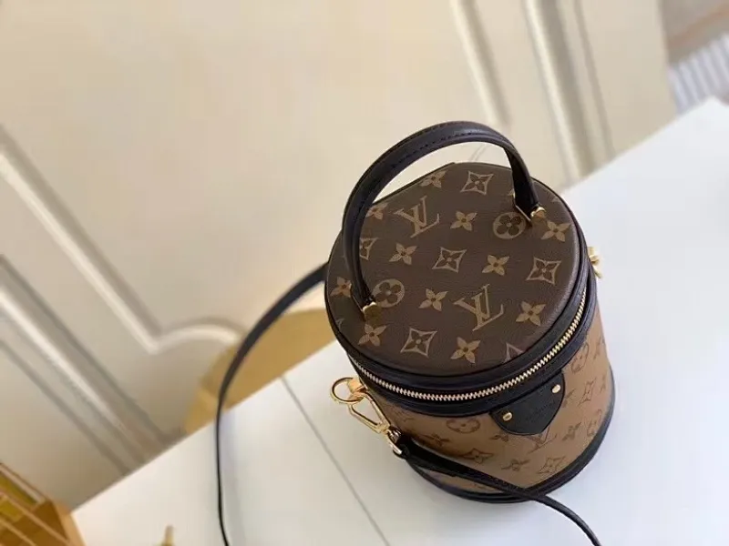 All categories Official website "Brand Women's Bags" Women's Bags 💙 LV imitation LV, high imitation LV bags, LV crossbody bags, 2023 official latest version LV fortune bag, LV bag factory, recommended bags, size: 15-17-15CM