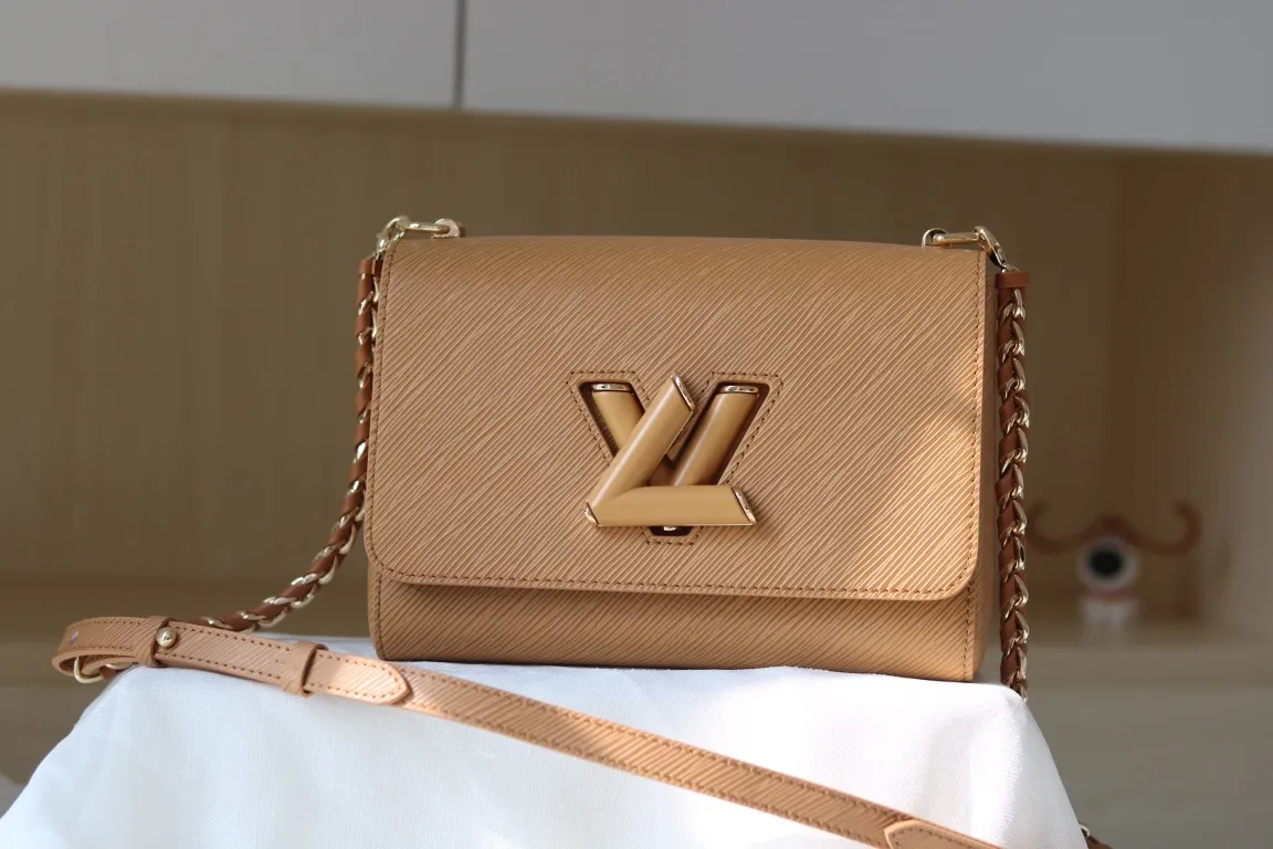 All Categories Official Website "Brand Women's Bags" Women's Bags 💙 LV 2023 New LV Crossbody Bag