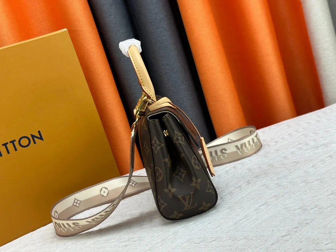 All Categories Official Website "Brand Women's Bags" Women's Bags 💙 LV 2024 New LV Crossbody Bag