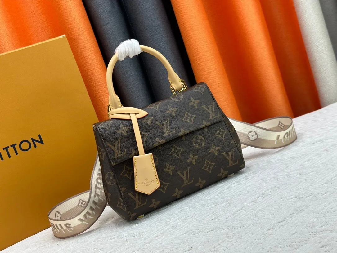 All Categories Official Website "Brand Women's Bags" Women's Bags 💙 LV 2024 New LV Crossbody Bag