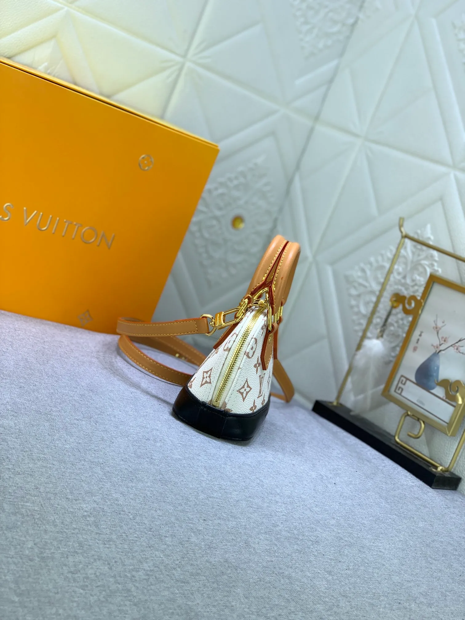 All Categories Official Website "Brand Women's Bags" Women's Bags 💙 LV 2024 New LV Crossbody Bag