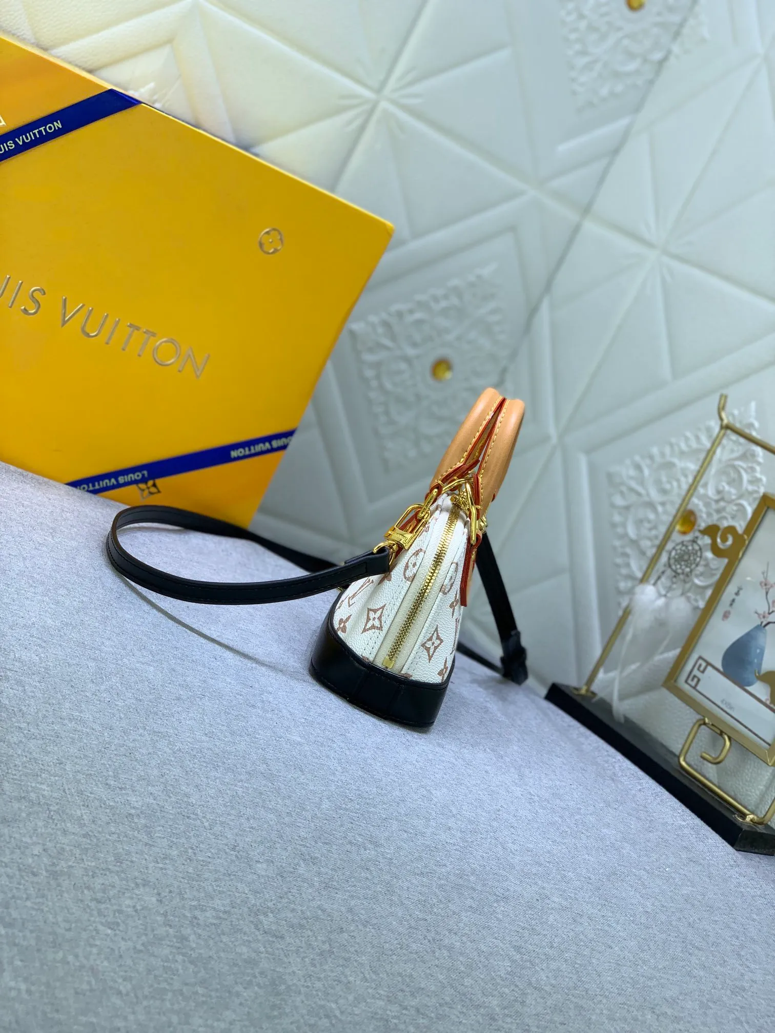 All Categories Official Website "Brand Women's Bags" Women's Bags 💙 LV 2024 New LV Crossbody Bag