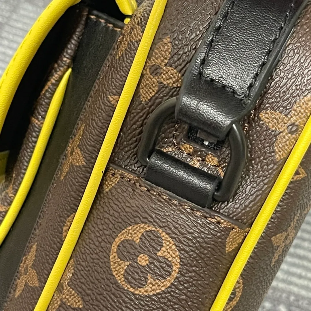 All categories Official website "Brand Women's Bags" Women's Bags 💙 LV Christopher mini handbag is made of iconic Monogram Macassar material and matte metal parts, with adjustable shoulder straps, and a dynamic atmosphere bursts out. It also features spacious compartments and front pockets, providing a modern way to carry your daily essentials. Dimensions: 15.0 x