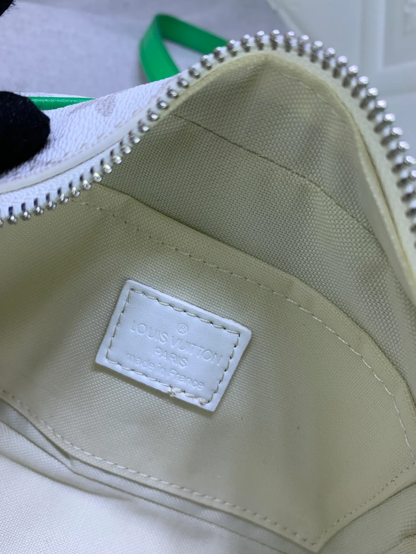 All Categories Official Website "Brand Women's Bags" Women's Bags 💙 LV has the new "Louis Vuitton!" signature printed on its vintage Monogram canvas and chunky chain, a mini soft trunk bag that is part of Virgil Abra's everyday LV capsule of the Men's Fall/Winter 2021-22 collection. Boxy shape and eight pieces of hardware to reinforce the corners. Can