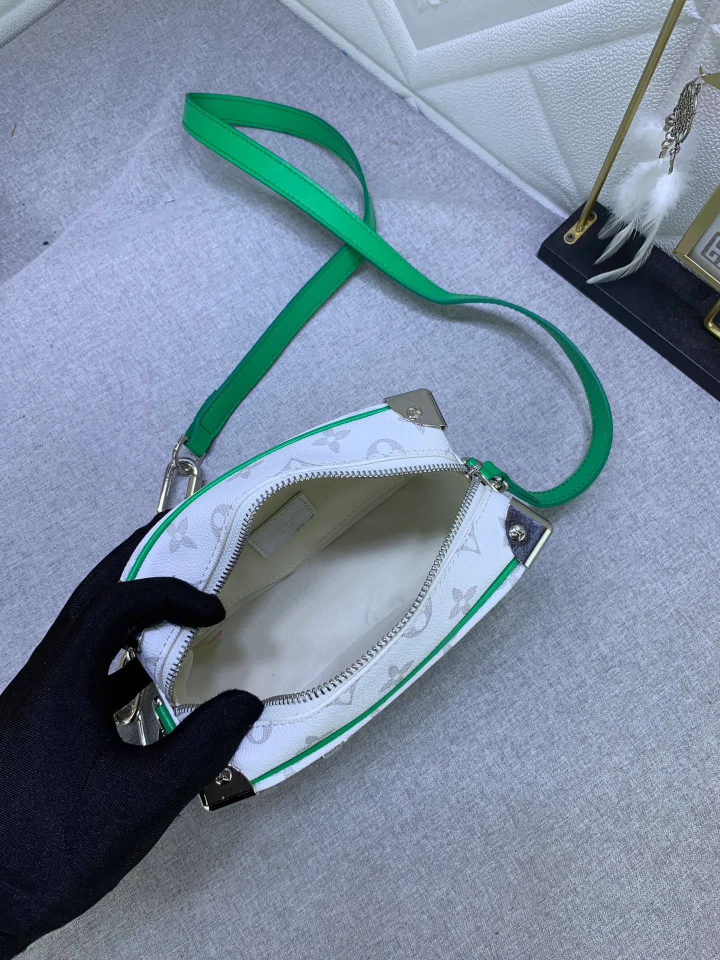 All Categories Official Website "Brand Women's Bags" Women's Bags 💙 LV has the new "Louis Vuitton!" signature printed on its vintage Monogram canvas and chunky chain, a mini soft trunk bag that is part of Virgil Abra's everyday LV capsule of the Men's Fall/Winter 2021-22 collection. Boxy shape and eight pieces of hardware to reinforce the corners. Can