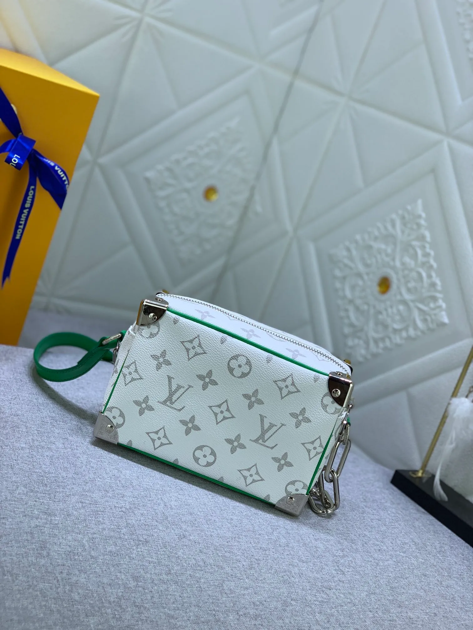 All Categories Official Website "Brand Women's Bags" Women's Bags 💙 LV has the new "Louis Vuitton!" signature printed on its vintage Monogram canvas and chunky chain, a mini soft trunk bag that is part of Virgil Abra's everyday LV capsule of the Men's Fall/Winter 2021-22 collection. Boxy shape and eight pieces of hardware to reinforce the corners. Can