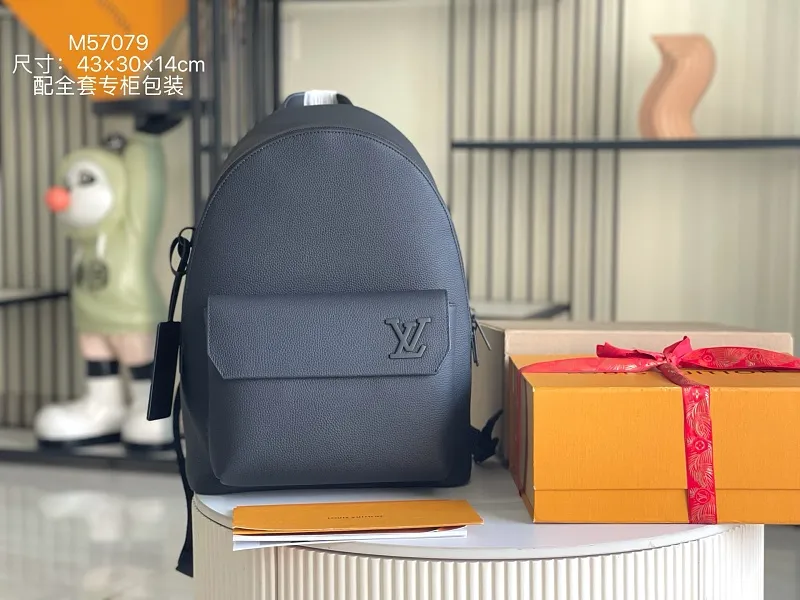 All categories 💚 Authentic bags 💚 LV LV classic backpack