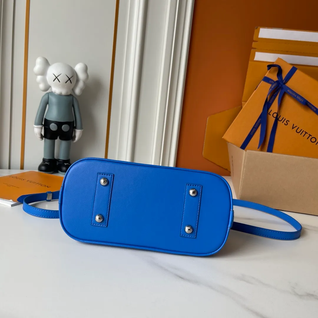 All Categories Official Website "Brand Women's Bags" Women's Bags 💙 LV LV 2026 New Crossbody Shoulder Bag