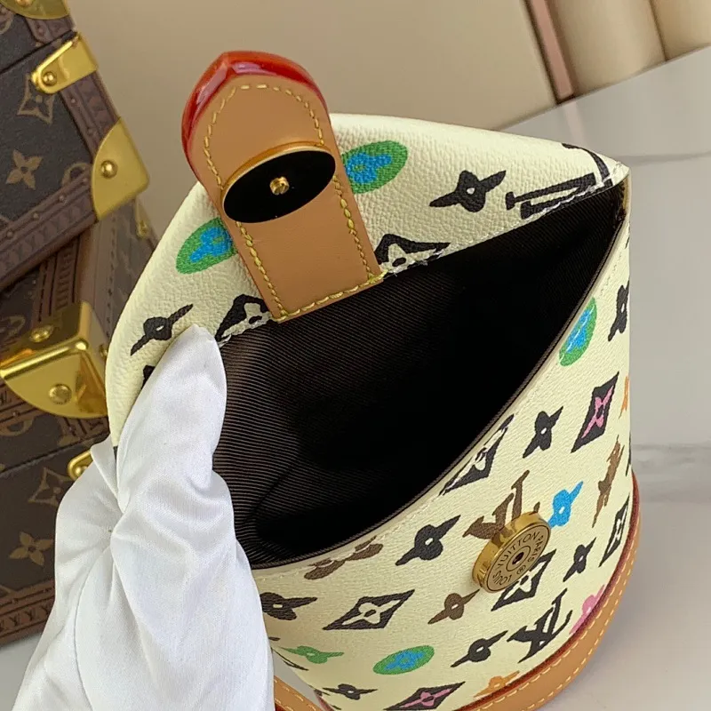 All categories 💚 Authentic bags 💚 LV 2024 official website new LV crossbody bag