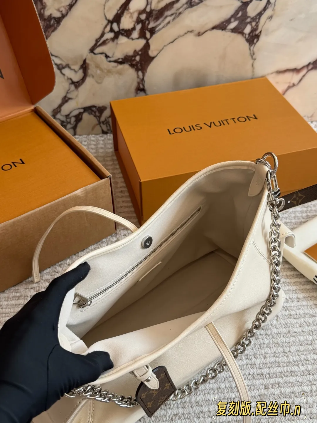 All Categories Official Website "Brand Women's Bags" Women's Bags 💙 LV 2026 New LV Sheepskin Crossbody Bag