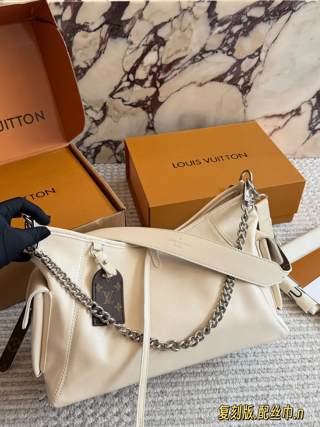 All Categories Official Website "Brand Women's Bags" Women's Bags 💙 LV 2026 New LV Sheepskin Crossbody Bag