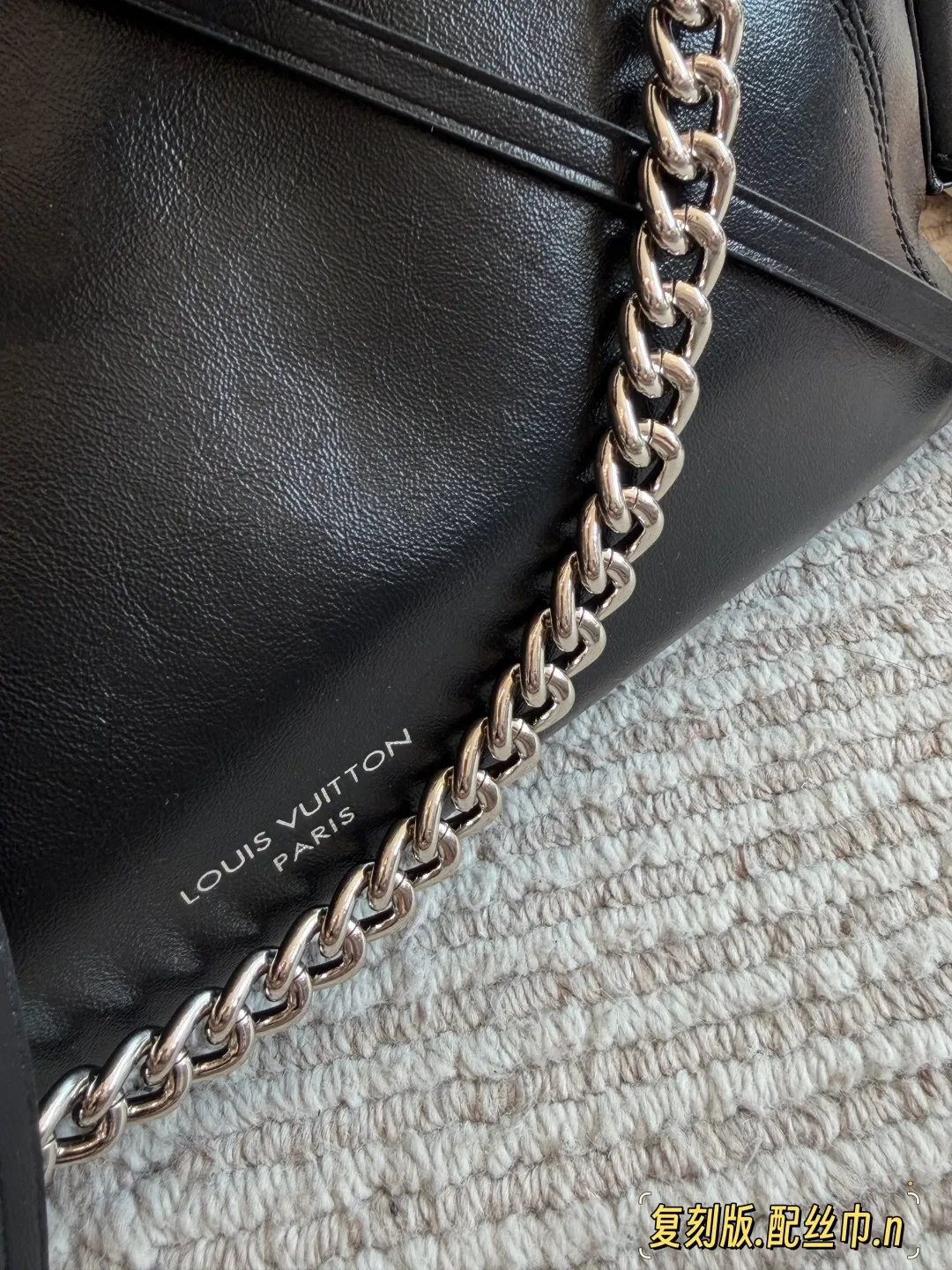 All Categories Official Website "Brand Women's Bags" Women's Bags 💙 LV 2026 New LV Sheepskin Crossbody Bag