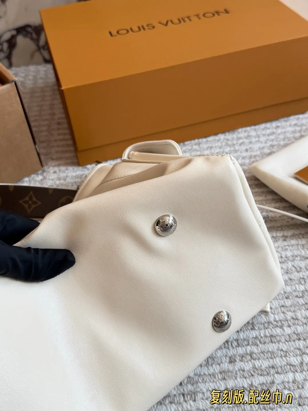All Categories Official Website "Brand Women's Bags" Women's Bags 💙 LV 2026 New LV Sheepskin Crossbody Bag