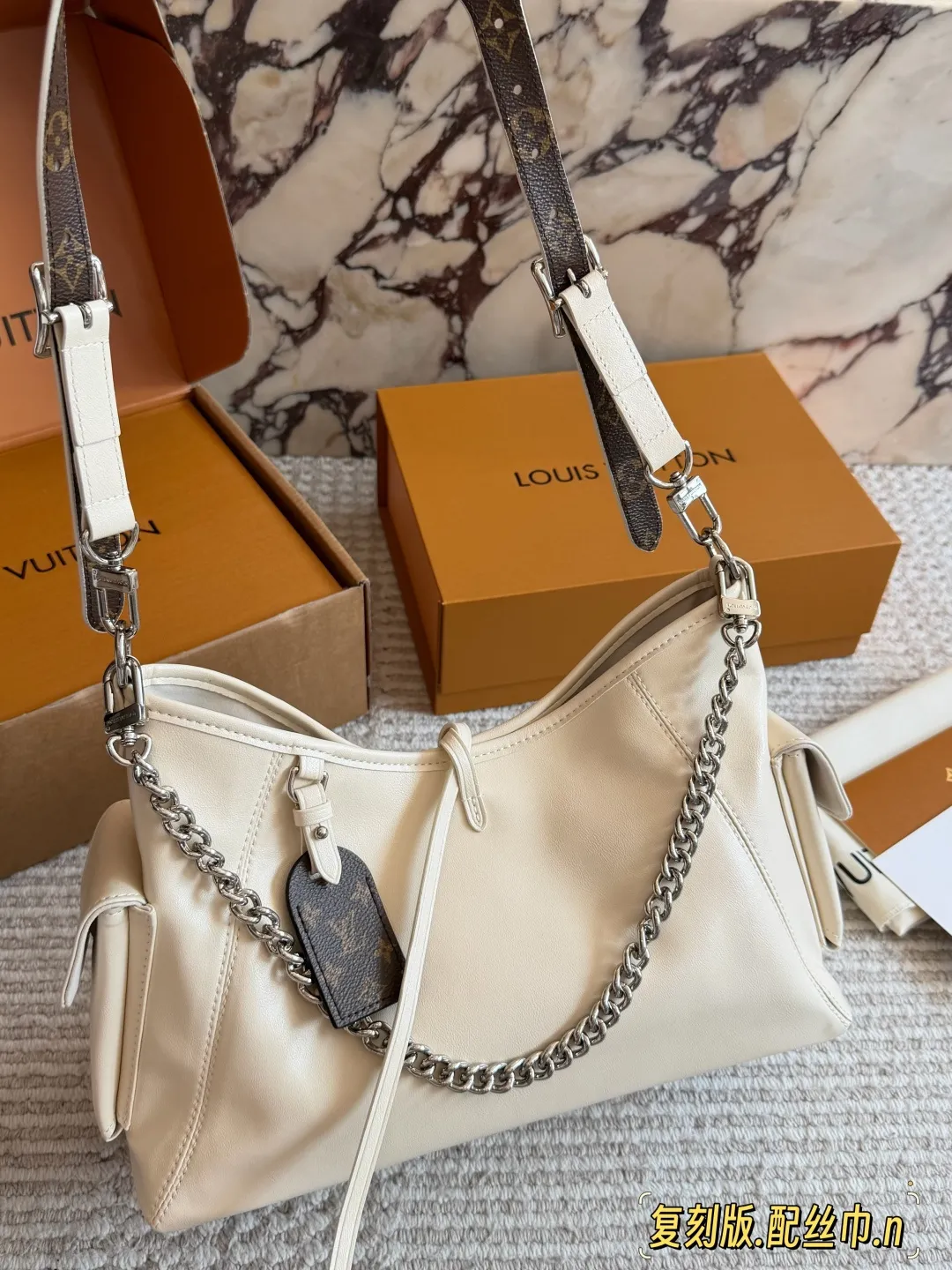 All Categories Official Website "Brand Women's Bags" Women's Bags 💙 LV 2026 New LV Sheepskin Crossbody Bag