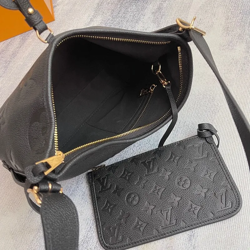 All categories Official website "Brand Women's Bags" Women's Bags 💙 LV 2025 new LV armpit bag