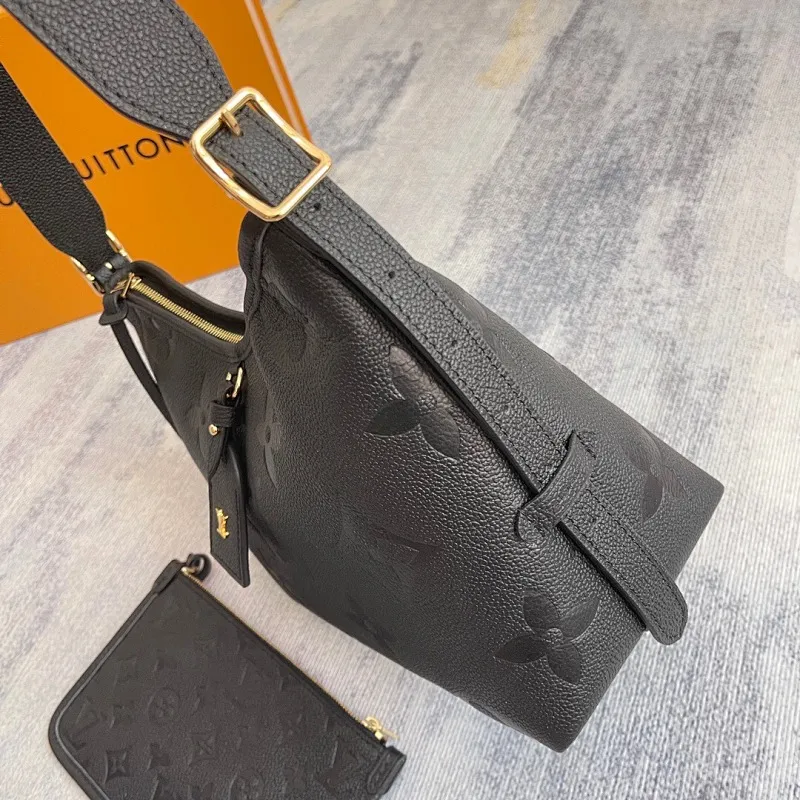 All categories Official website "Brand Women's Bags" Women's Bags 💙 LV 2025 new LV armpit bag