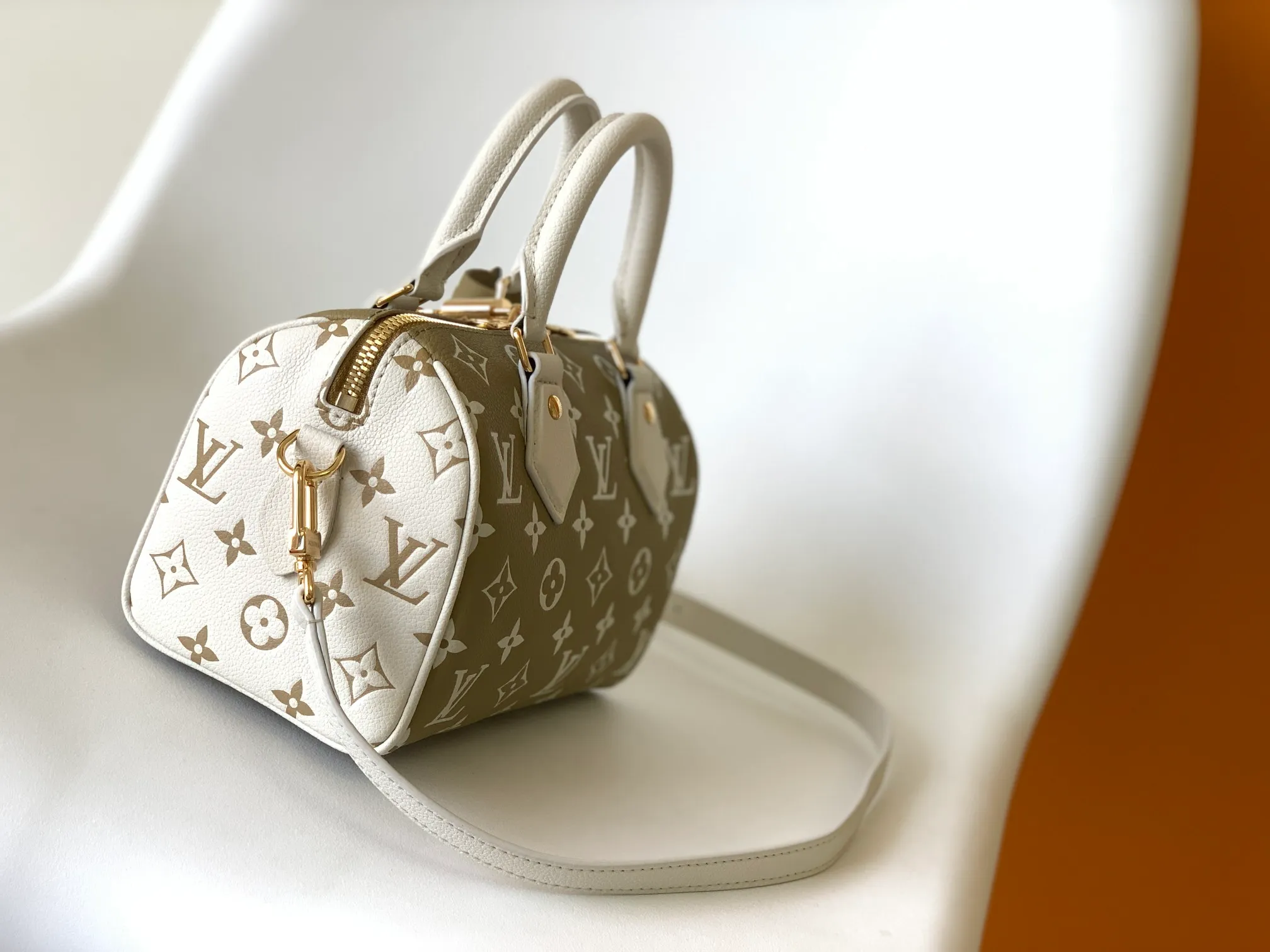 All Categories Official Website "Brand Women's Bags" Women's Bags 💙 LV 2026 New LV Crossbody Bag