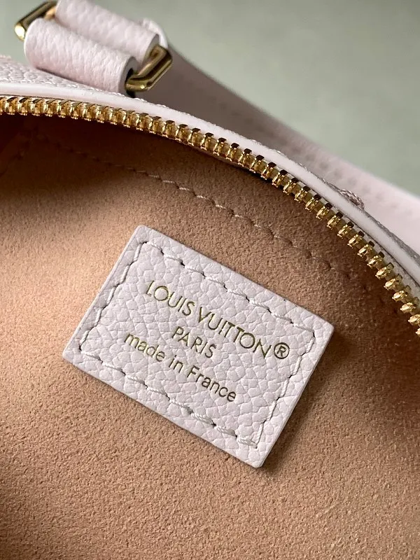 All Categories Official Website "Brand Women's Bags" Women's Bags 💙 LV 2026 New LV Crossbody Bag