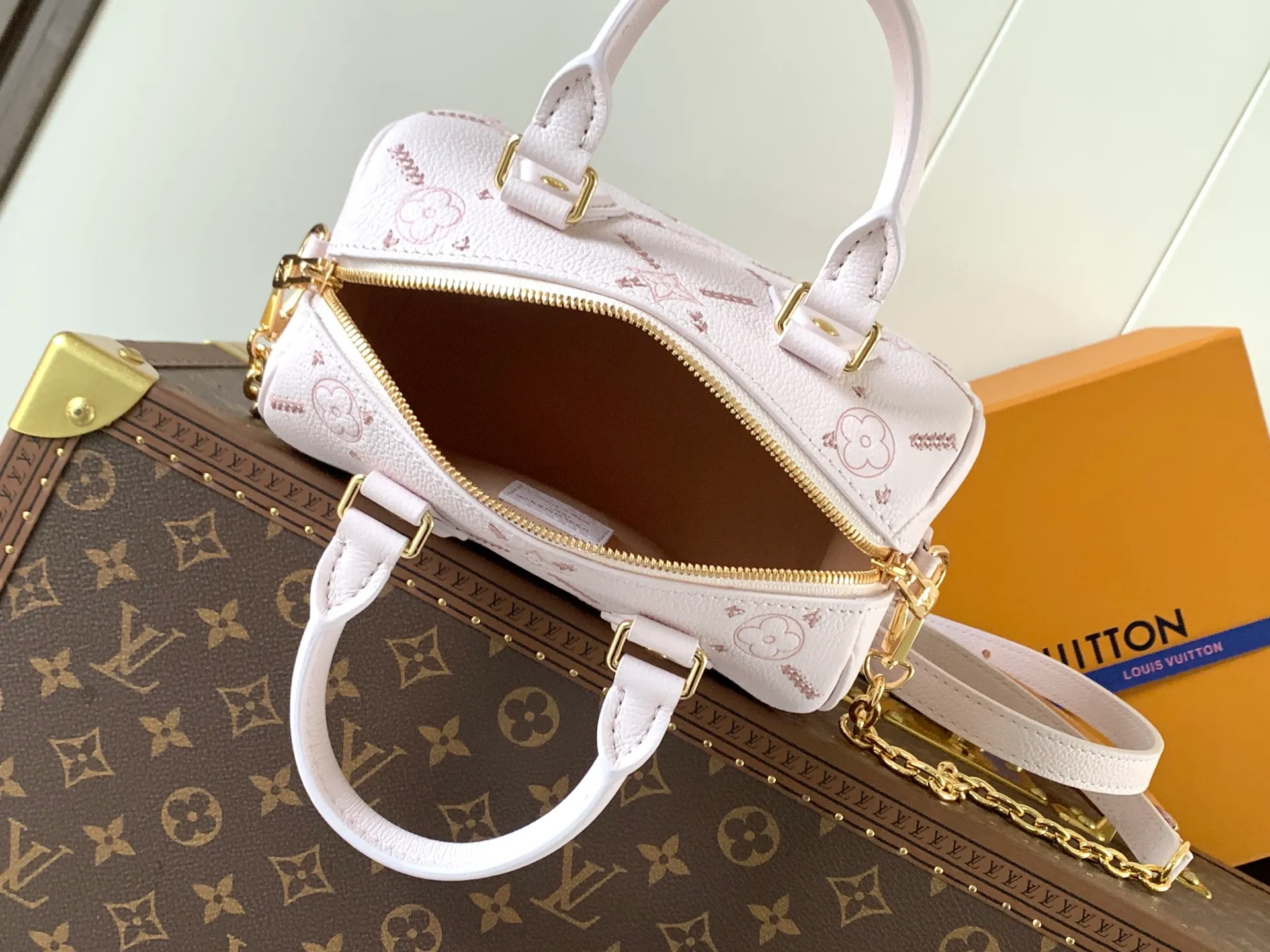All Categories Official Website "Brand Women's Bags" Women's Bags 💙 LV 2026 New LV Crossbody Bag