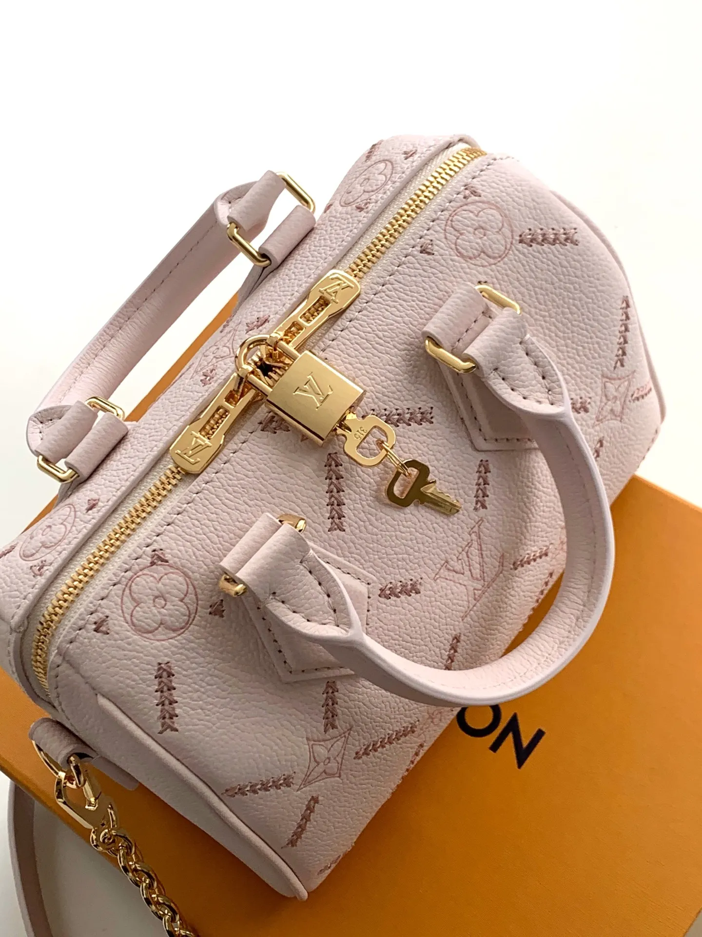 All Categories Official Website "Brand Women's Bags" Women's Bags 💙 LV 2026 New LV Crossbody Bag