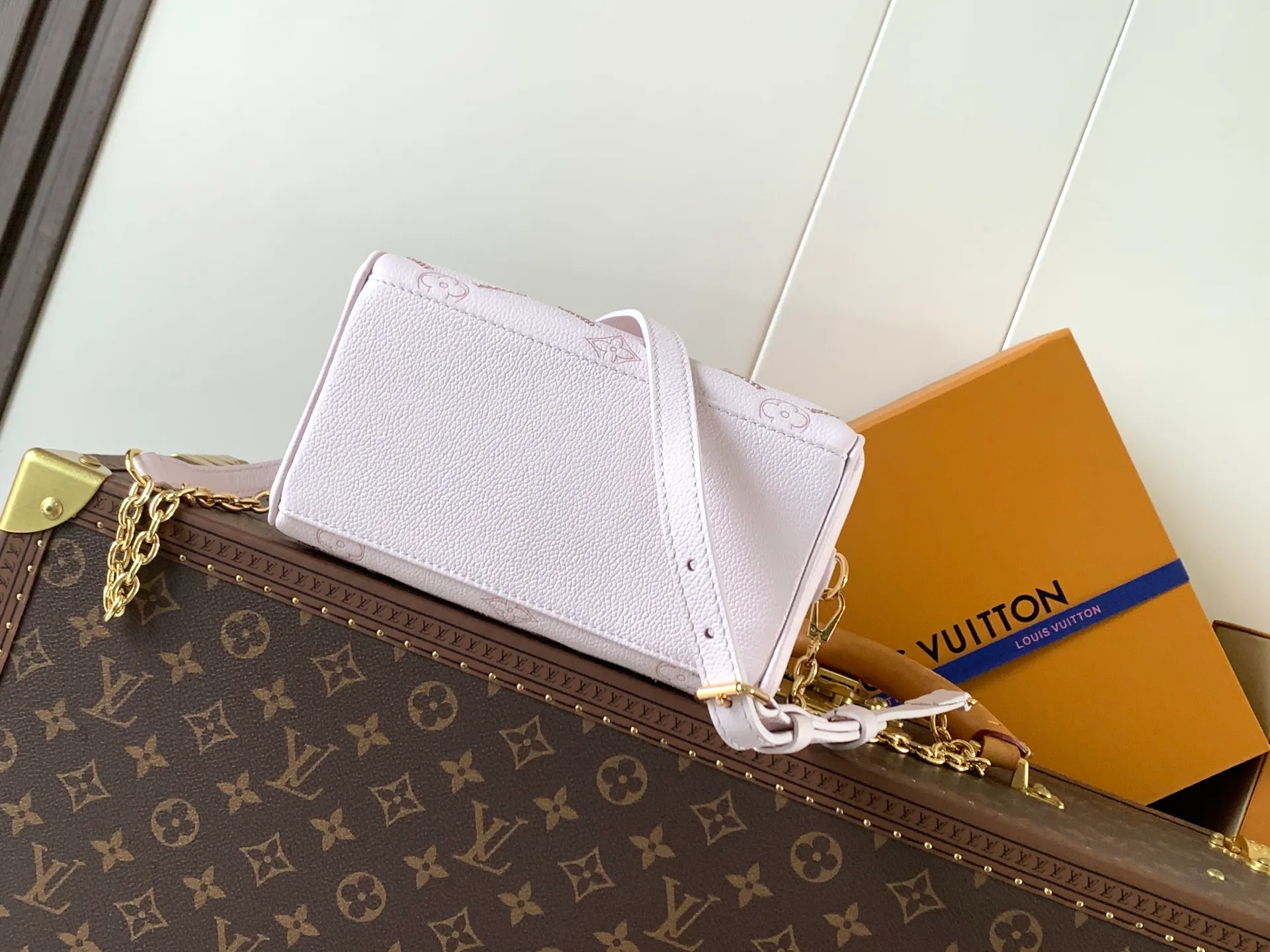 All Categories Official Website "Brand Women's Bags" Women's Bags 💙 LV 2026 New LV Crossbody Bag