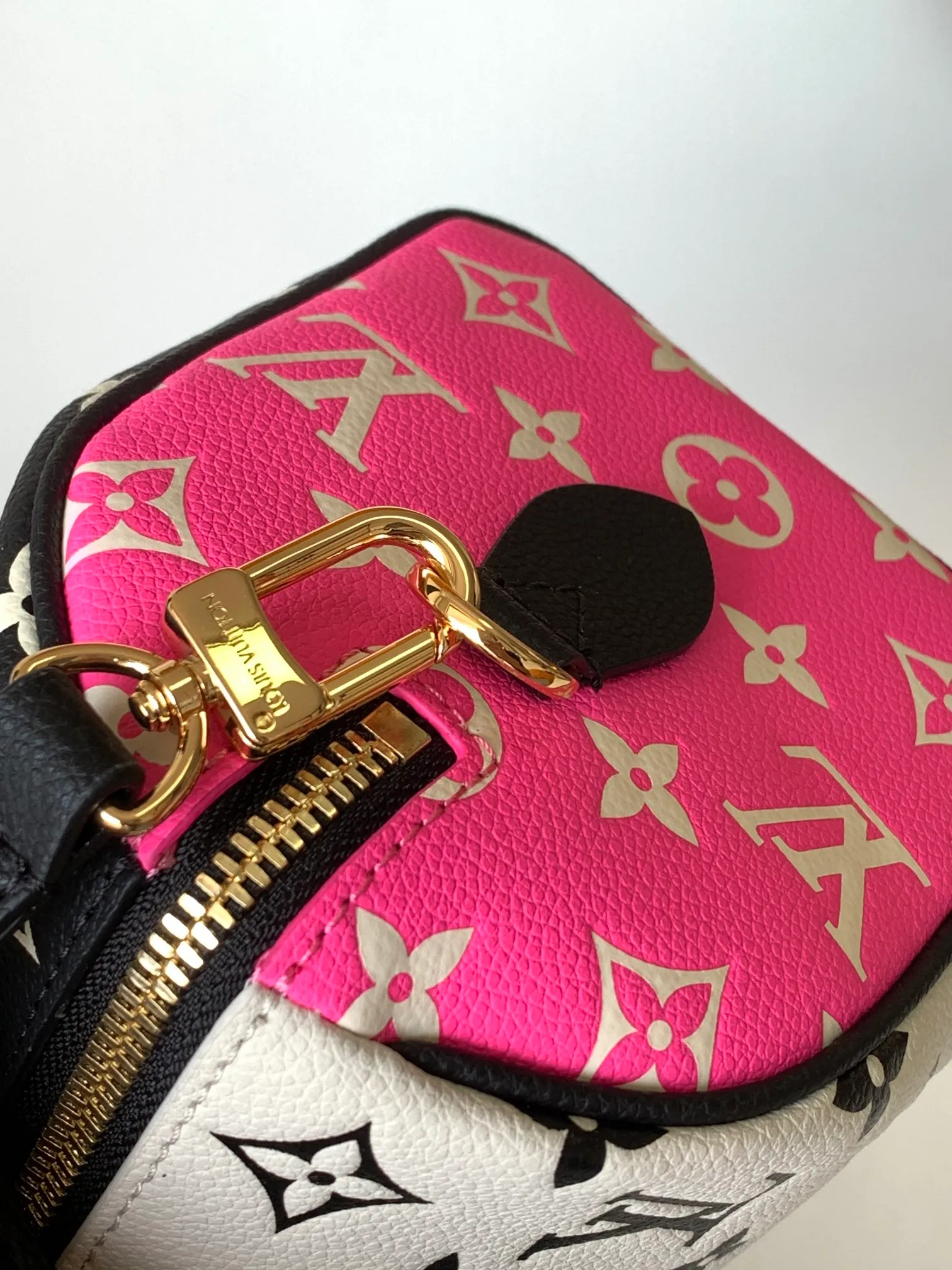 All Categories Official Website "Brand Women's Bags" Women's Bags 💙 LV 2026 New LV Crossbody Bag