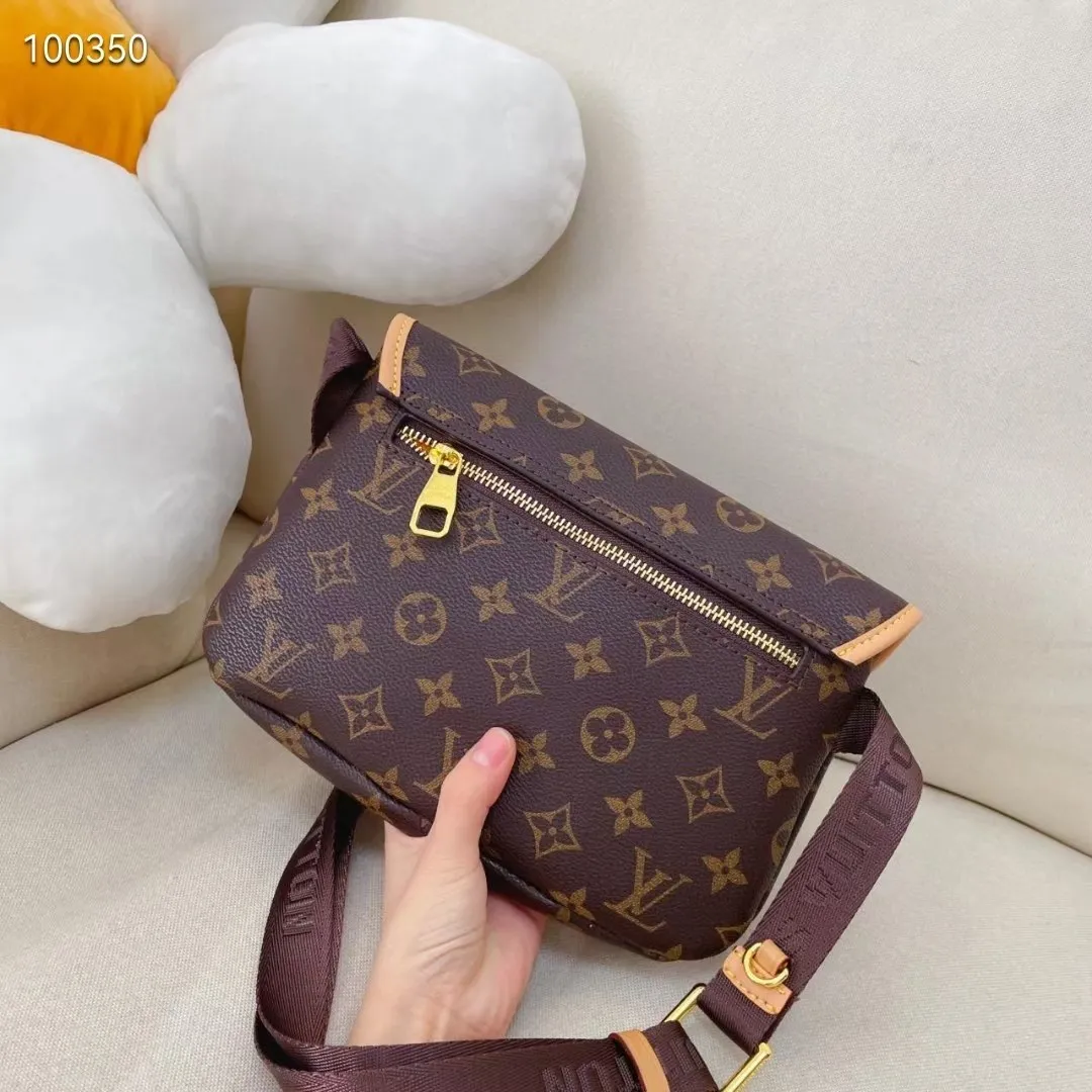 All categories Official website "Brand Women's Bags" Women's Bags 💙 LV fine imitation LV, high imitation LV bags, LV crossbody bags, 2023 official latest version LV cowhide crossbody bags, LV bag factory, recommended bags, size: 25-4-17CM