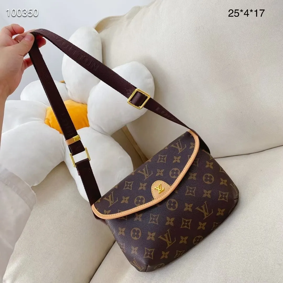 All categories Official website "Brand Women's Bags" Women's Bags 💙 LV fine imitation LV, high imitation LV bags, LV crossbody bags, 2023 official latest version LV cowhide crossbody bags, LV bag factory, recommended bags, size: 25-4-17CM