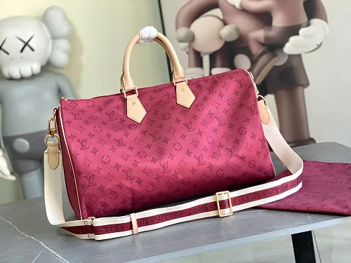 All categories 💚 Authentic bags 💚 LV LV new travel bag