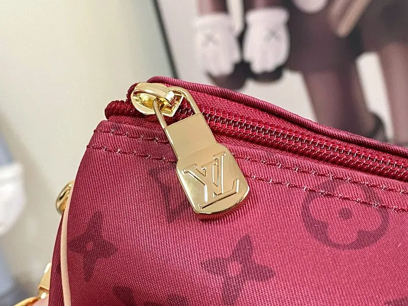 All categories 💚 Authentic bags 💚 LV LV new travel bag