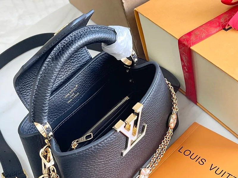 All Categories 💚 Authentic Grade Bags 💚 LV 2026 New LV Top Replica Crossbody Shoulder Bag