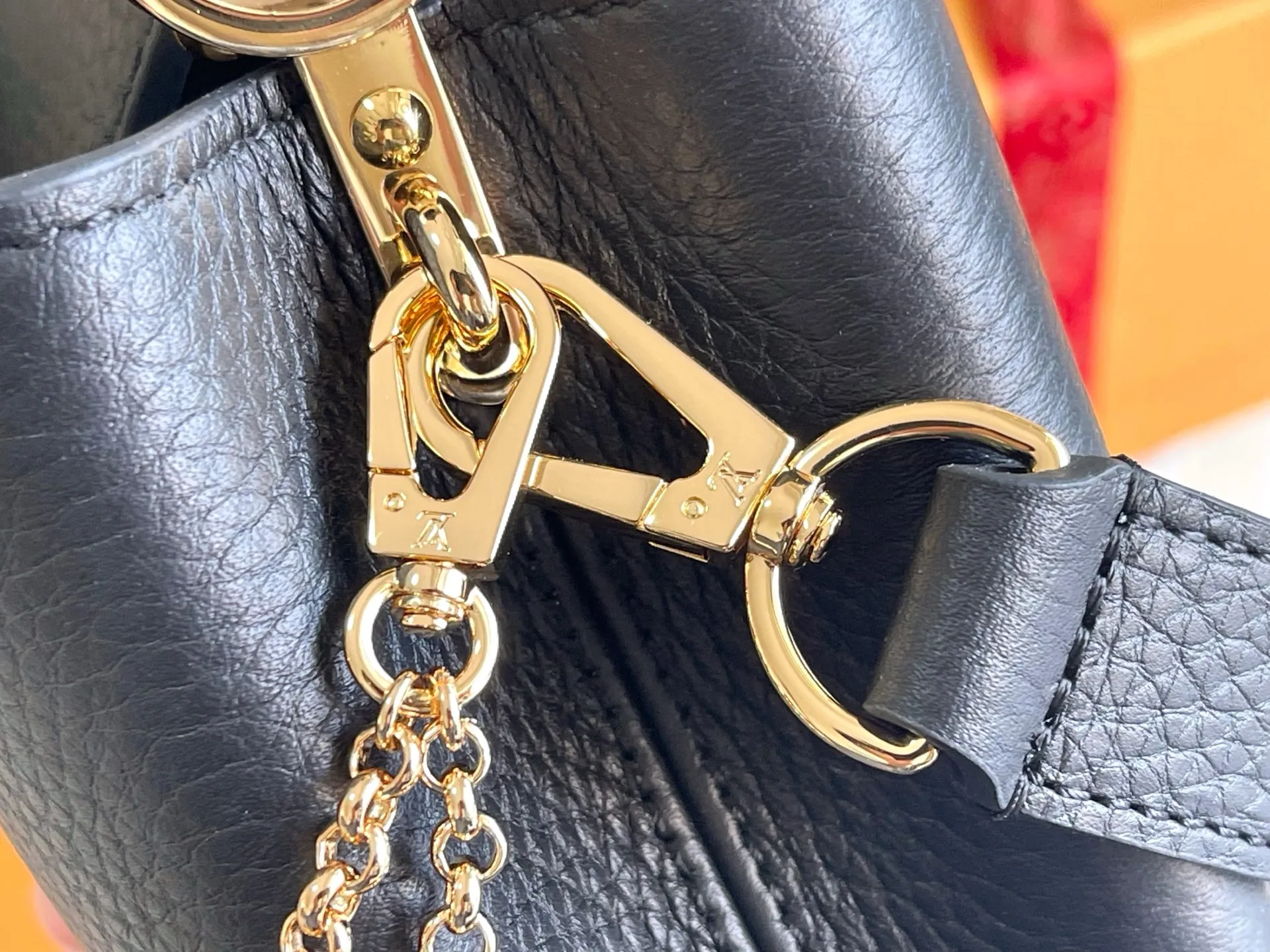 All Categories 💚 Authentic Grade Bags 💚 LV 2026 New LV Top Replica Crossbody Shoulder Bag