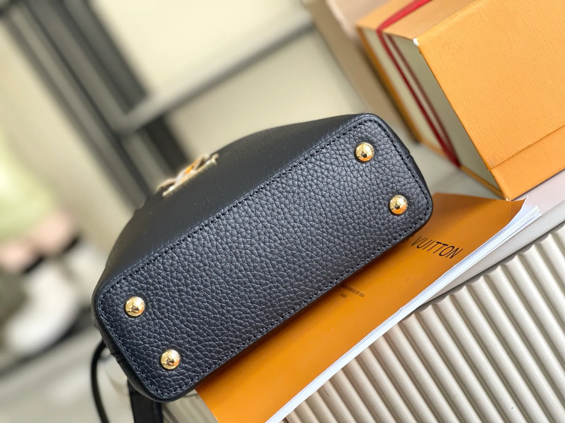 All Categories 💚 Authentic Grade Bags 💚 LV 2026 New LV Top Replica Crossbody Shoulder Bag