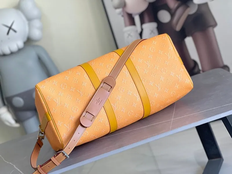 All categories 💚 Authentic bags 💚 LV LV new travel bag