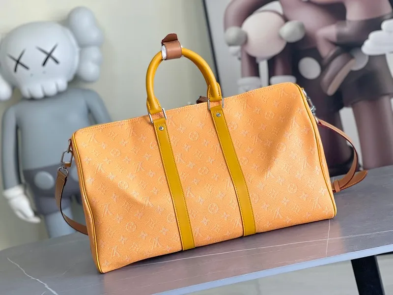 All categories 💚 Authentic bags 💚 LV LV new travel bag