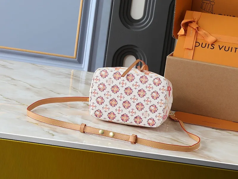 All Categories Official Website "Brand Women's Bags" Women's Bags 💙 LV 2025 New LV Crossbody Bag