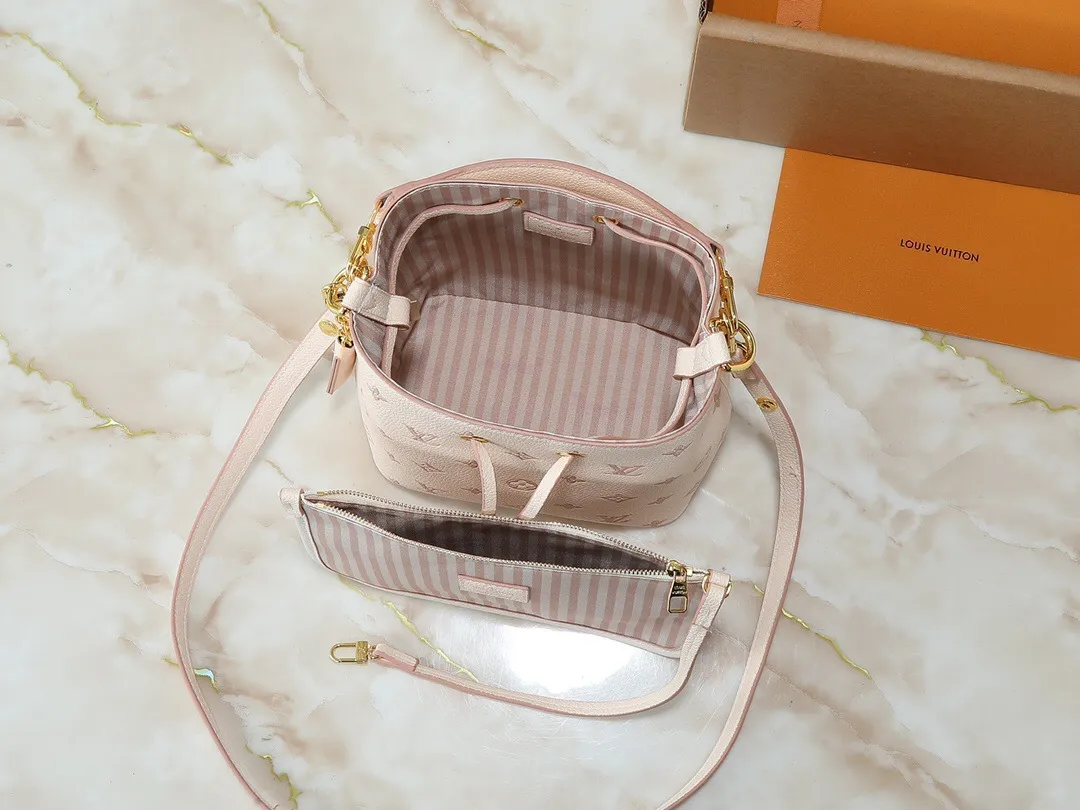 All Categories Official Website "Brand Women's Bags" Women's Bags 💙 LV 2025 New LV Crossbody Bag