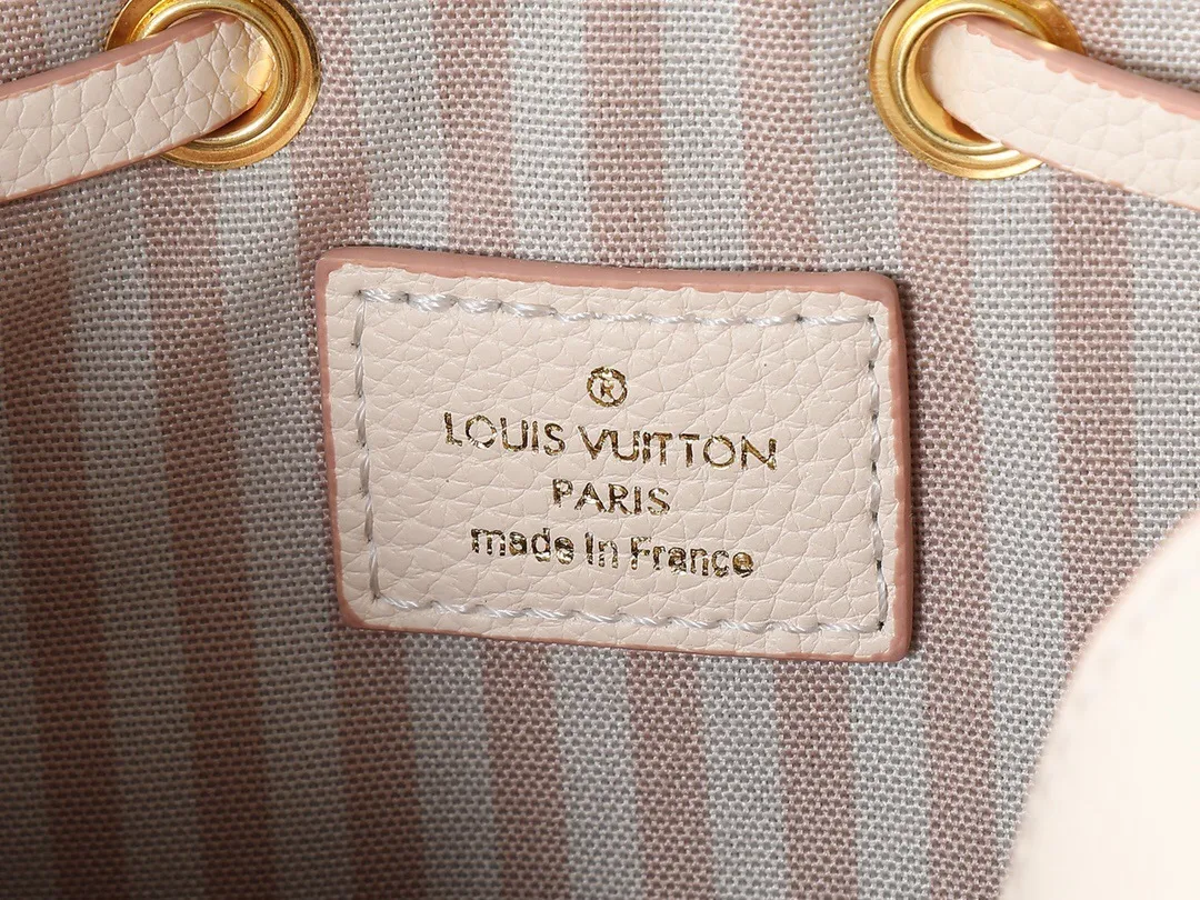 All Categories Official Website "Brand Women's Bags" Women's Bags 💙 LV 2025 New LV Crossbody Bag