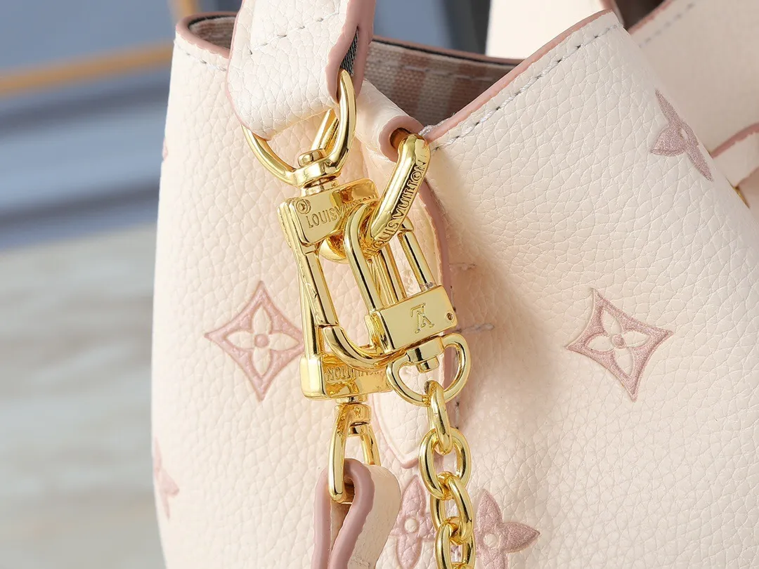 All Categories Official Website "Brand Women's Bags" Women's Bags 💙 LV 2025 New LV Crossbody Bag