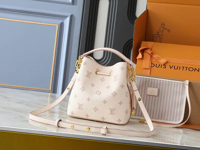 All Categories Official Website "Brand Women's Bags" Women's Bags 💙 LV 2025 New LV Crossbody Bag