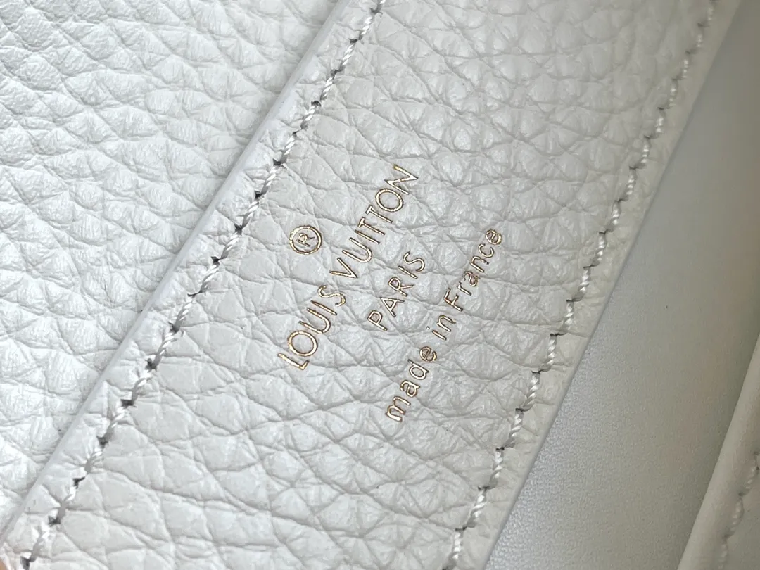 All Categories 💚 Authentic Grade Bags 💚 LV 2026 New LV Top Replica Crossbody Shoulder Bag
