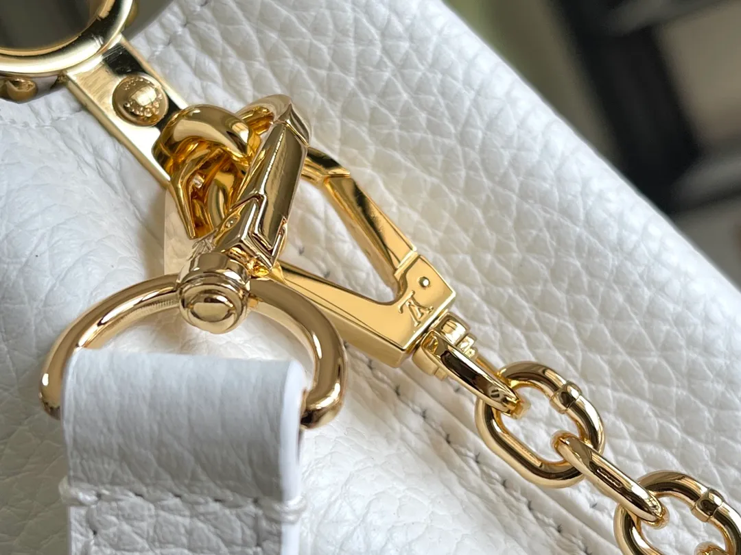 All Categories 💚 Authentic Grade Bags 💚 LV 2026 New LV Top Replica Crossbody Shoulder Bag