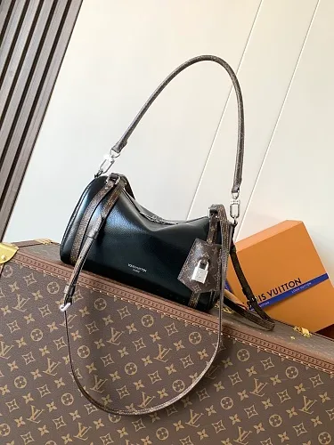All Categories Official Website "Brand Women's Bags" Women's Bags 💙 LV 2026 New LV Crossbody Bag
