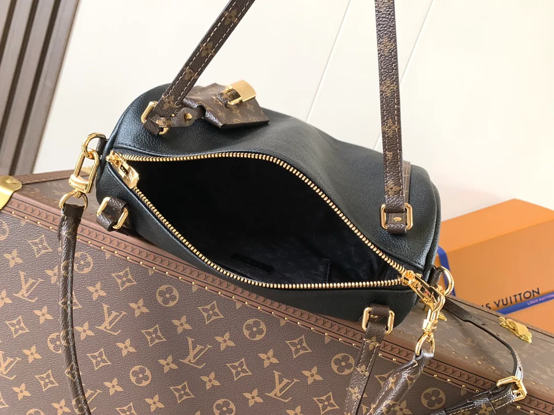 All Categories Official Website "Brand Women's Bags" Women's Bags 💙 LV 2026 New LV Crossbody Bag