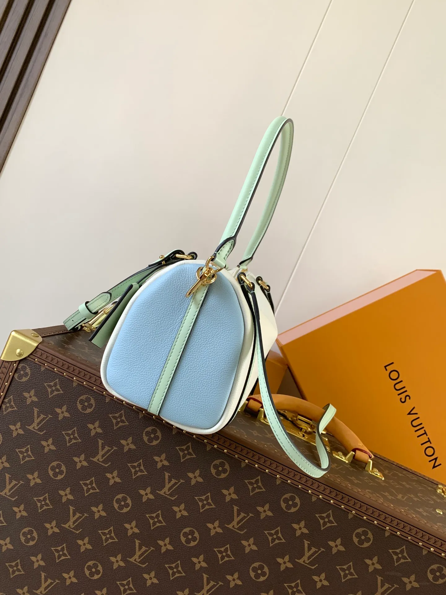 All Categories Official Website "Brand Women's Bags" Women's Bags 💙 LV 2026 New LV Crossbody Bag