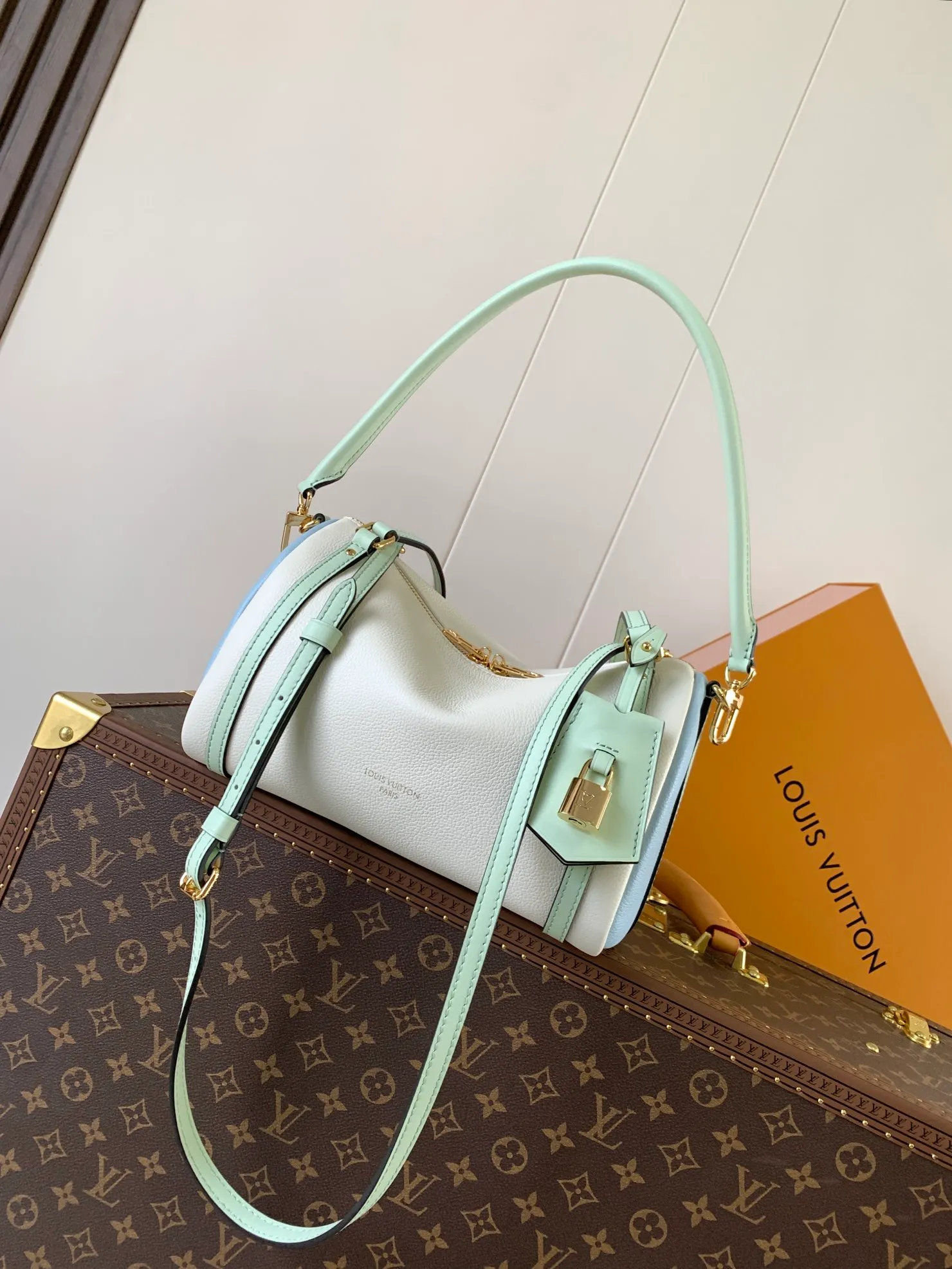 All Categories Official Website "Brand Women's Bags" Women's Bags 💙 LV 2026 New LV Crossbody Bag