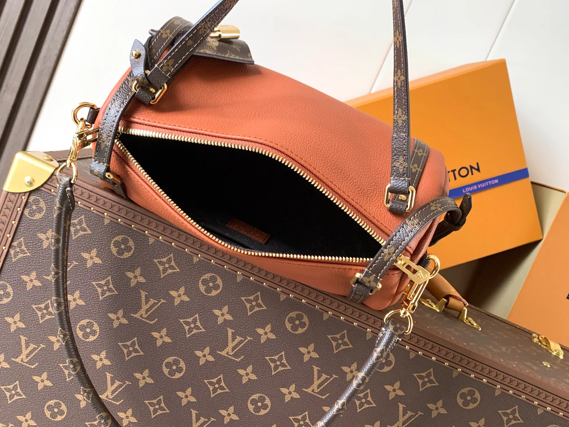 All Categories Official Website "Brand Women's Bags" Women's Bags 💙 LV 2026 New LV Crossbody Bag