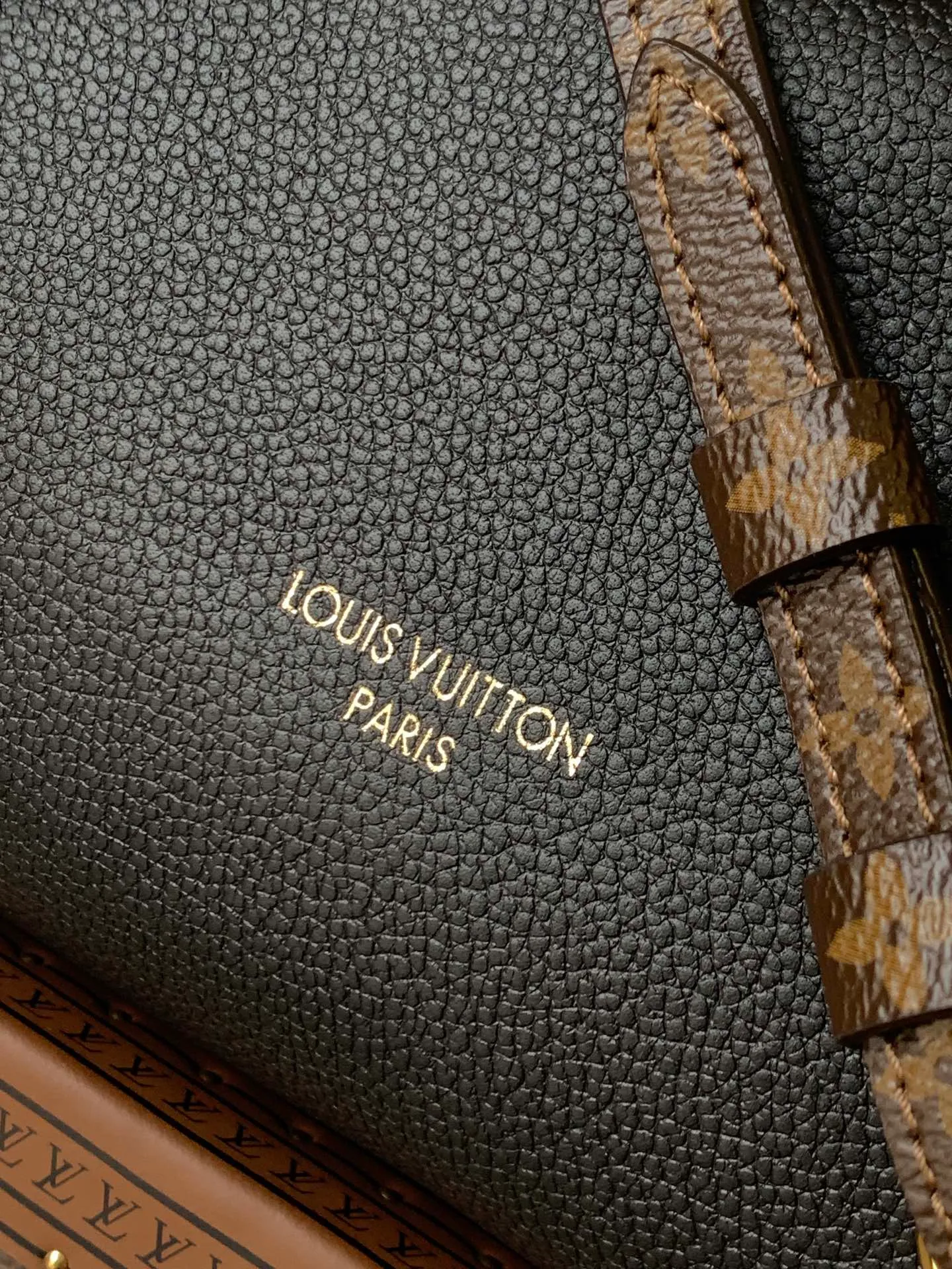 All Categories Official Website "Brand Women's Bags" Women's Bags 💙 LV 2026 New LV Crossbody Bag