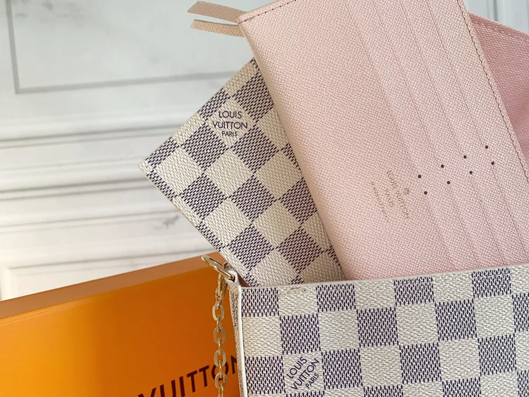 All Categories Official Website "Brand Women's Bags" Women's Bags 💙 LV 2026 New LV Classic Three-in-One Crossbody Bag